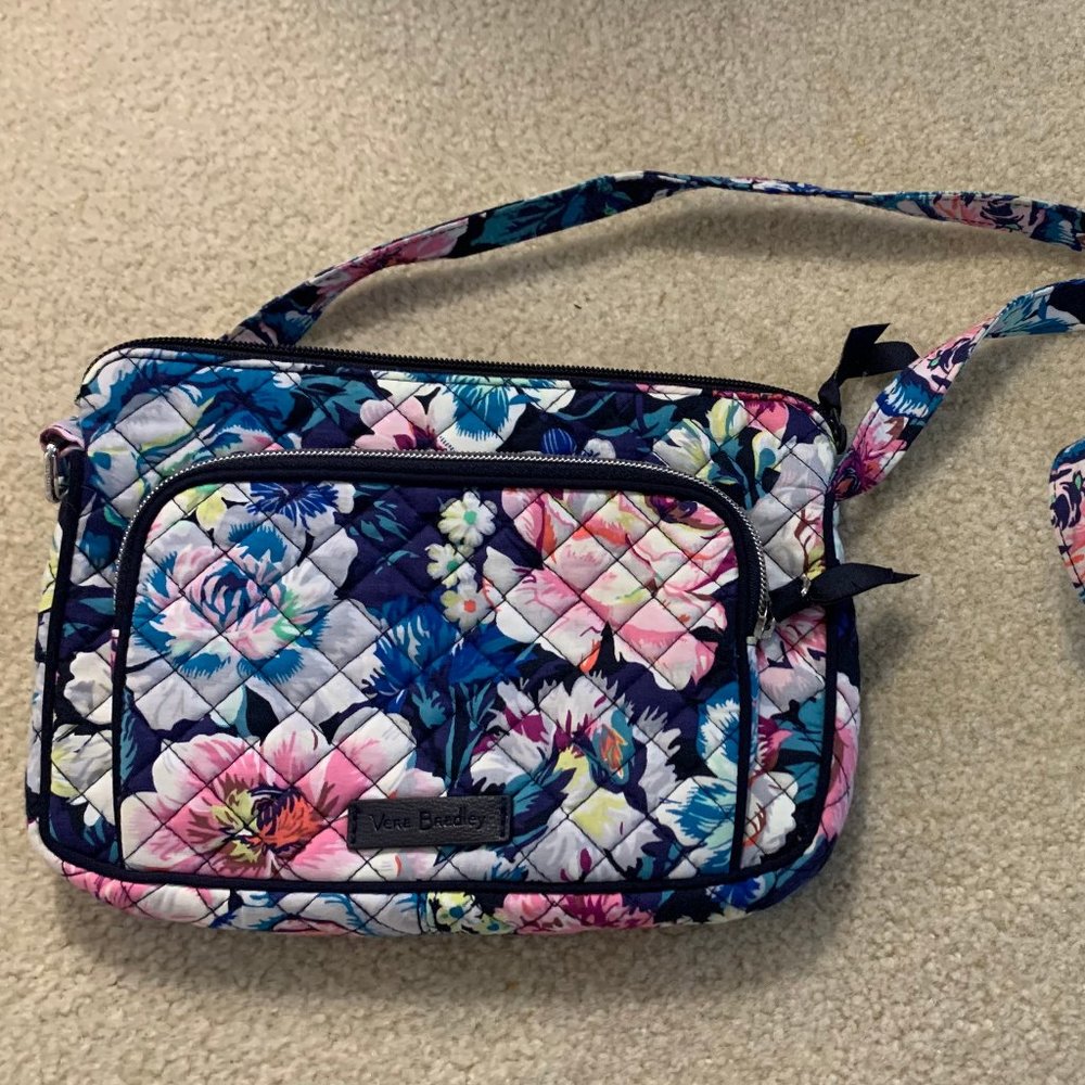Vera Bradley Iconic RFID Little Hipster in Garden Grove